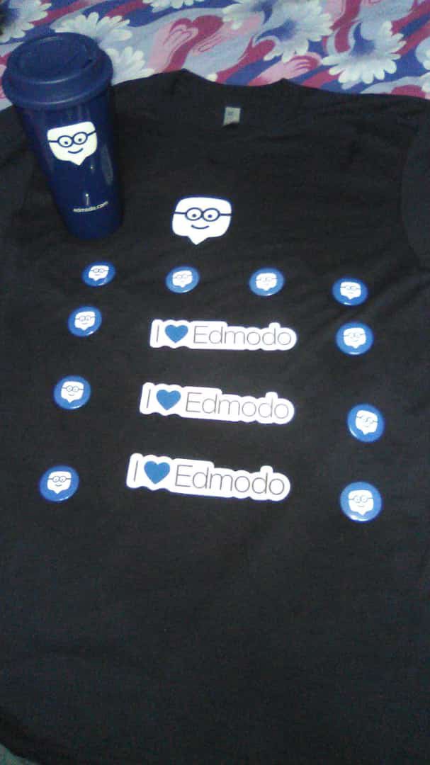 1 cool T-shirt + 1 shaker + 10 badges + 3 i love edmodo magnets